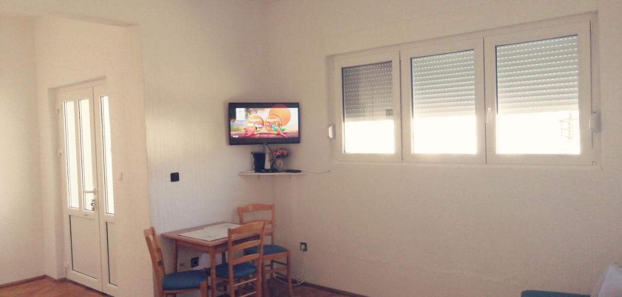 Apartman Studio Katarina Golubac Exteriör bild